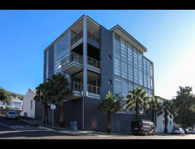 2 BEDROOM APARTMENT FOR SALE IN CAPE TOWN CITY CENTRE